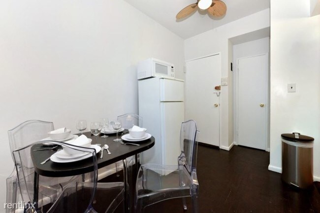 Building Photo - 460 9th Ave
