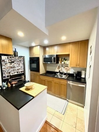 Building Photo - 6 Appleton St