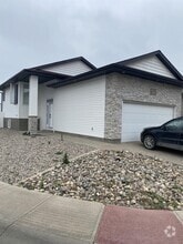 Building Photo - 4772 Padwick Ave