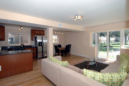 Foto del edificio - Residences At Ridge (6424)