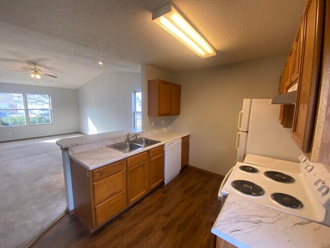 Building Photo - 5805 E Limoges Dr