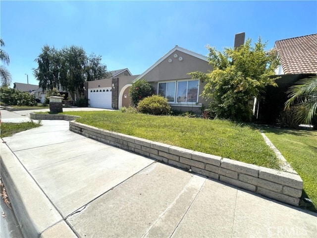 Building Photo - 4470 Avenida Granada