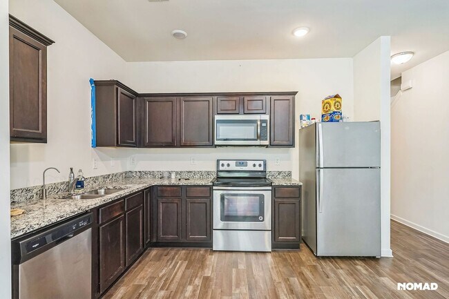 Foto del edificio - Charming 3BR Townhome in Lithonia