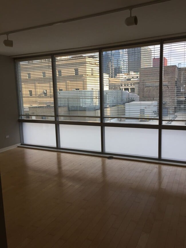 Photo - 8 E Randolph St Apartment