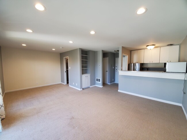 Top Floor studio with view of courtyard - Top Floor studio with view of courtyard Apartment