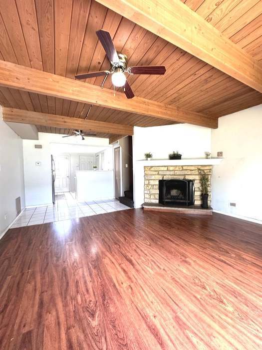 Building Photo - 347 Meadow Green Ln