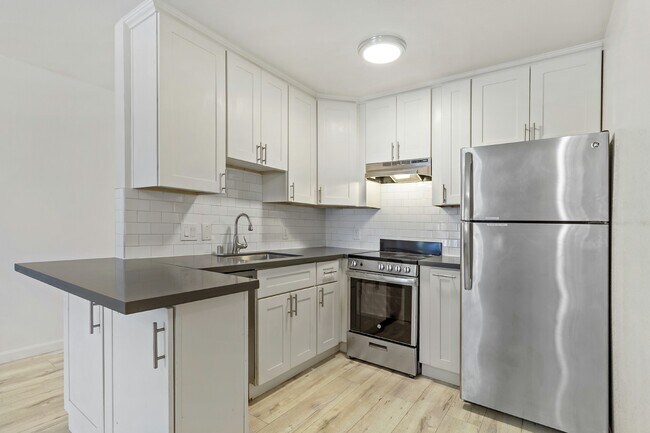 Building Photo - 10900 MacArthur Blvd