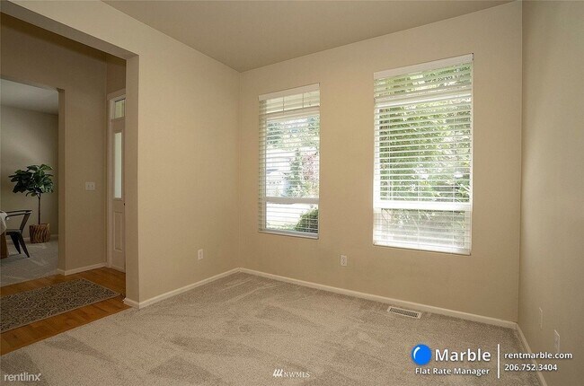 Foto del edificio - 4 br, 2.5 bath House - 6232 62ND Ave W