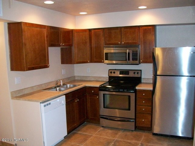 Foto del edificio - 2950 N Alvernon Way