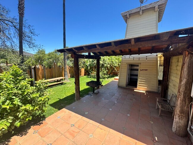 Foto del edificio - 3BD/2BA HOME off Old Hwy 80, Ample Parking...