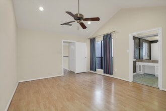 Building Photo - 7447 Cambridge St