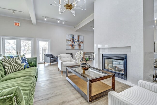 Primer plano del Clubhouse Lounge - Terraces of Elk Grove