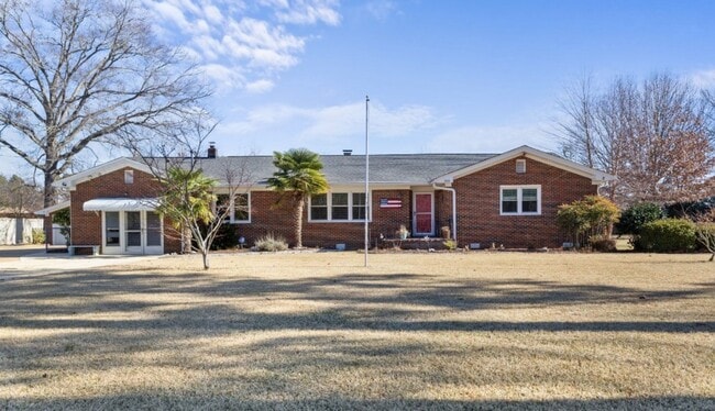 Building Photo - 1404 Shelton Rd
