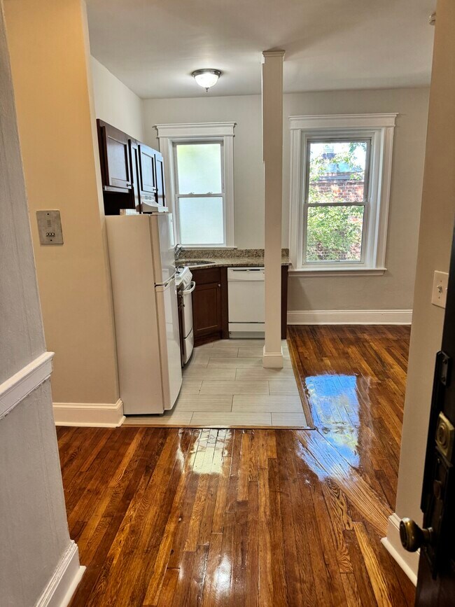 Foto del edificio - 1193 Commonwealth Ave