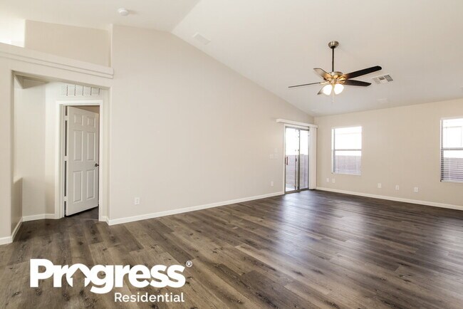 Building Photo - 11932 W Dos Rios Dr
