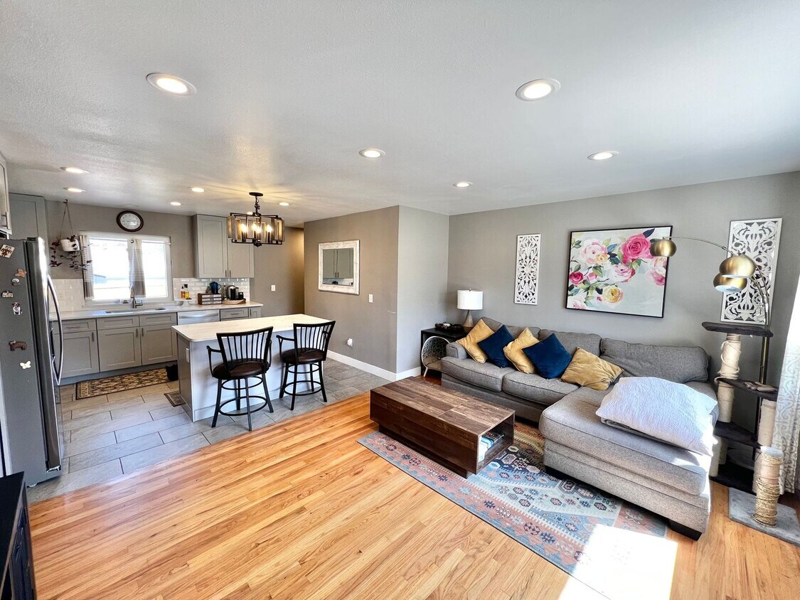 Primary Photo - Updated 4 bedroom, 2 bath home in NW Fort ...
