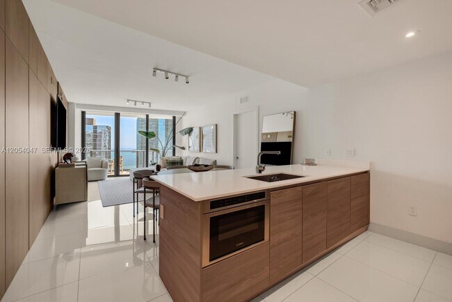 Foto del edificio - 1300 S Miami Ave