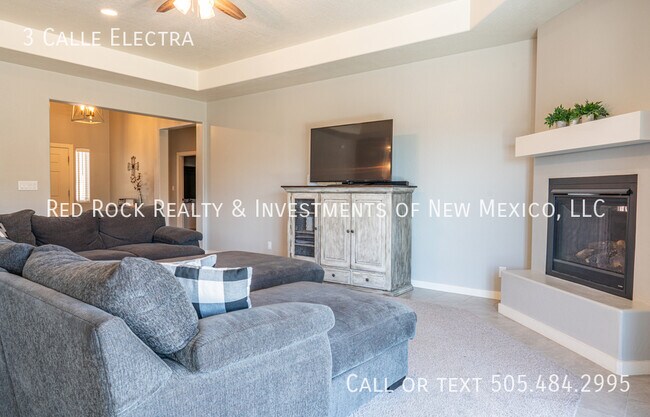 Foto del edificio - Custom, newly built home near Eldorado of ...