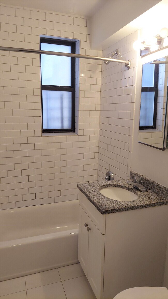 Foto del edificio - 63-60 98th St
