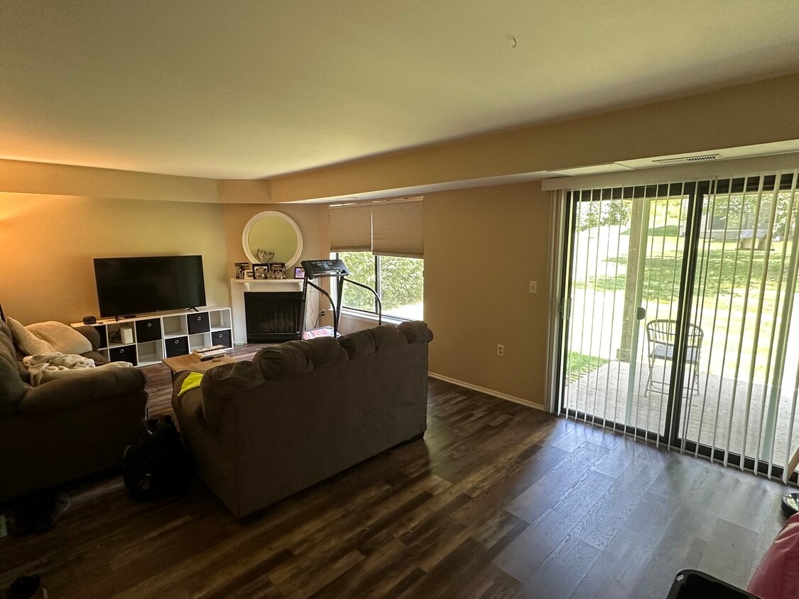 Foto principal - 225 Briarcrest Dr