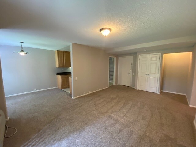 Foto del edificio - 175 Sierra Dr