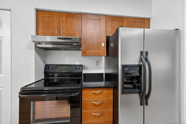 Building Photo - 128 Conestoga Way