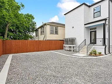 Foto del edificio - 2427 Franklin Ave