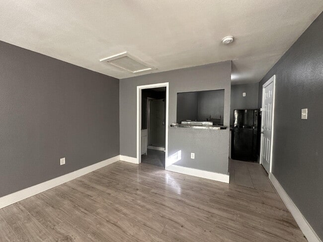 Building Photo - 2622 32nd St