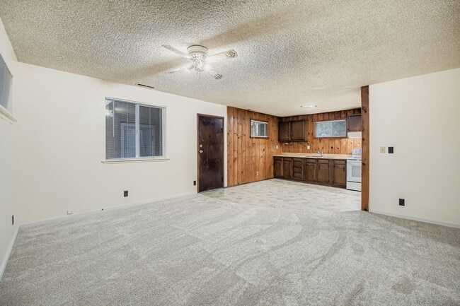 Photo - Shorewood Place 1035 Apartment