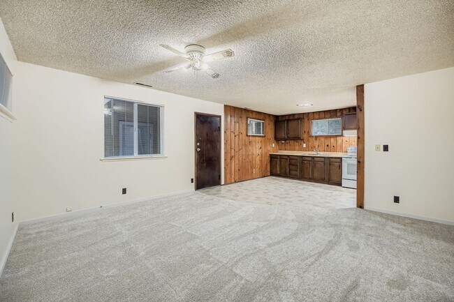 Foto del edificio - Shorewood Place 1035