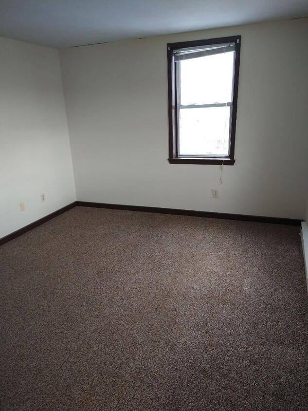 Foto principal - 122 N Main St