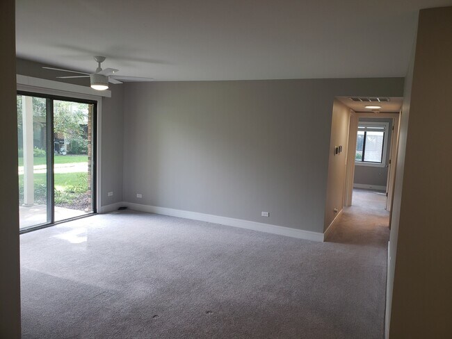 Building Photo - 1050 Southbury Ln