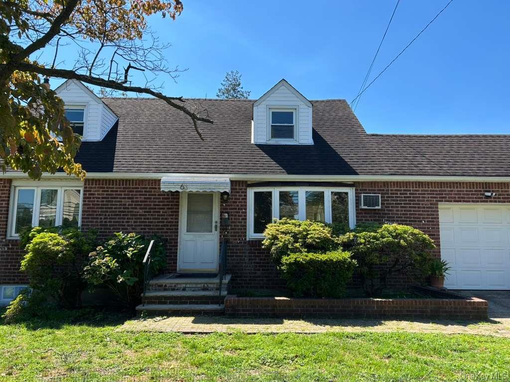 Primary Photo - 63 I U Willets Rd