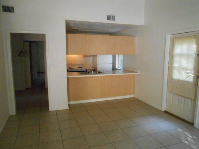 Building Photo - 2281 Hartsfield Rd