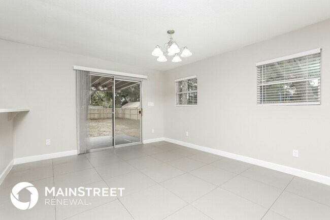 Building Photo - 7733 Range Dr