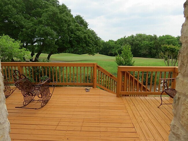 Building Photo - 4016 Sable Oaks Dr