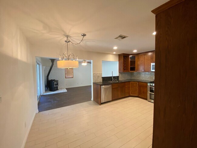 Foto del edificio - West Lancaster Pool Home