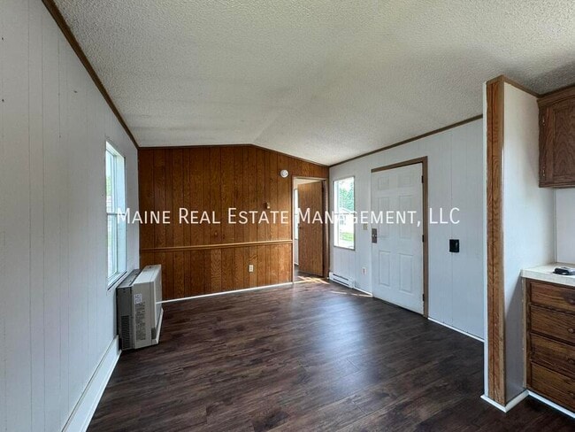 Building Photo - 30 Morton Ave