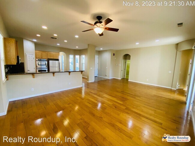 Foto del edificio - 3 br, 2 bath House - 7120 Elvora Way