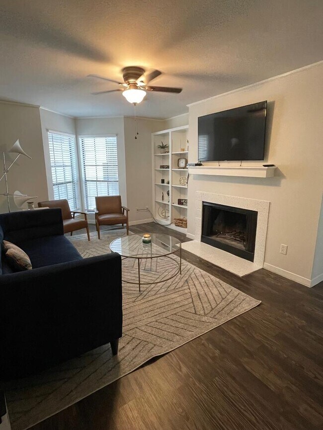 Foto del edificio - 1510 W North Loop Blvd