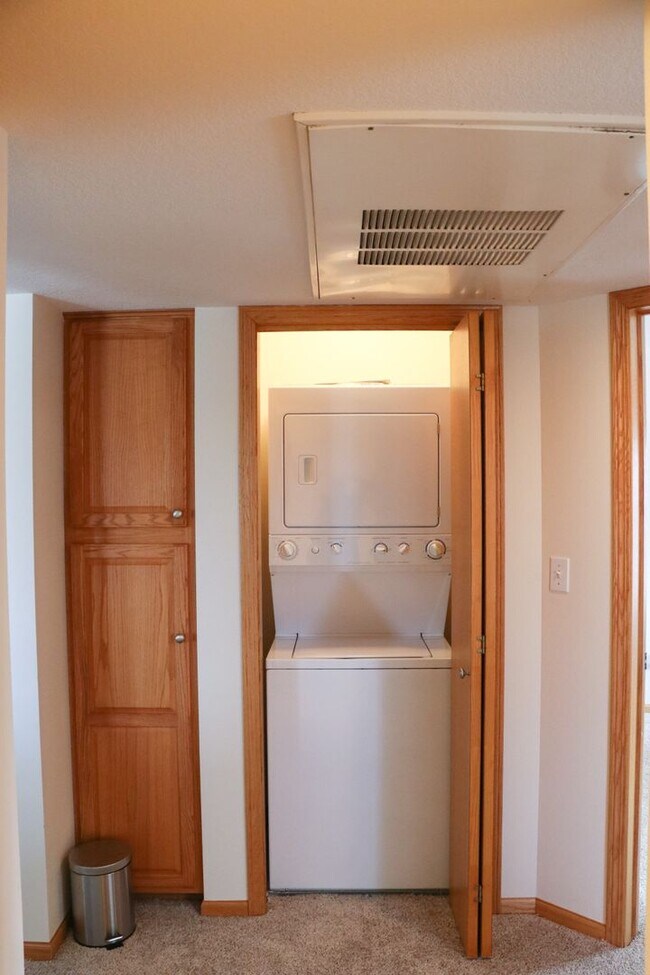 Foto del edificio - 2519 Bristol Dr