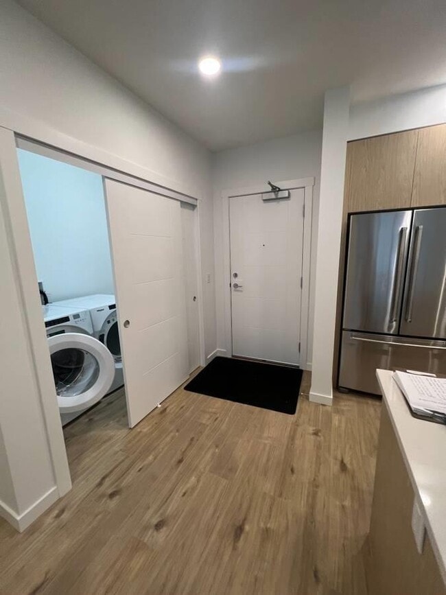 Building Photo - 3182 Gladwin Rd