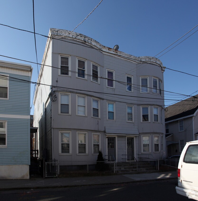 1214 West St, Everett, MA 02149 Apartments 1214 West St Everett, MA