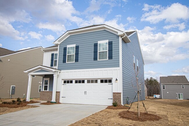 Building Photo - Move-in Ready 5 Bedroom Home!