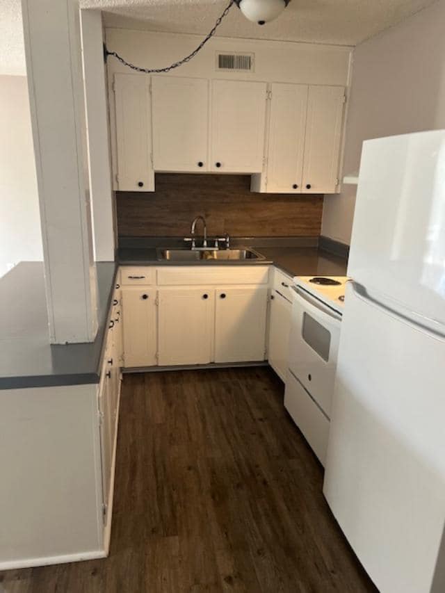 Building Photo - 2106 Pax Hill Rd