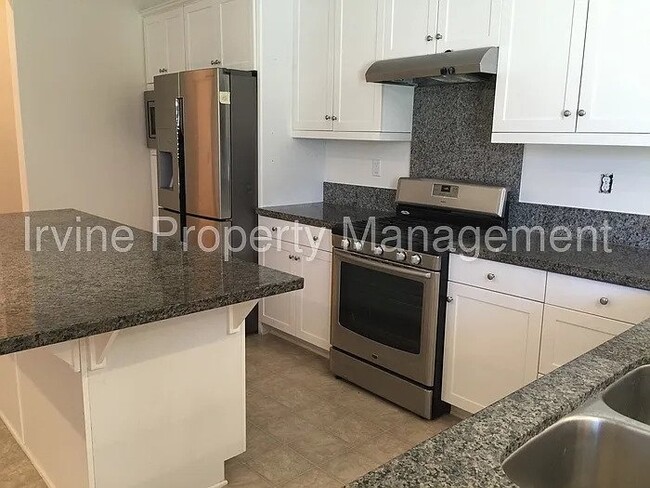 Building Photo - 212 Borrego