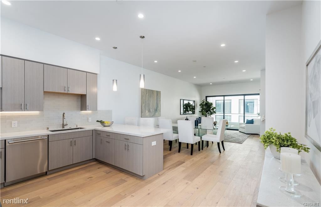 Primary Photo - 2 br, 2.5 bath Condo - 4322 Gentry Ave # 203