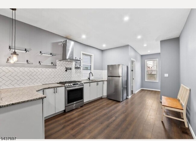 Foto del edificio - 487 S 17th St