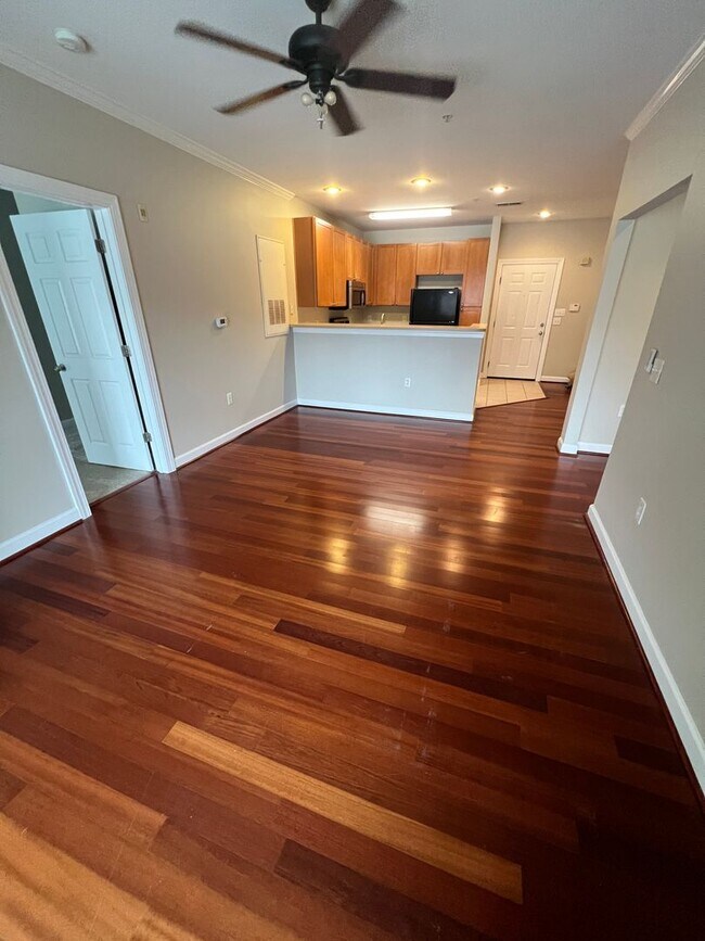 Foto del edificio - 2808 Bloomfield Ln