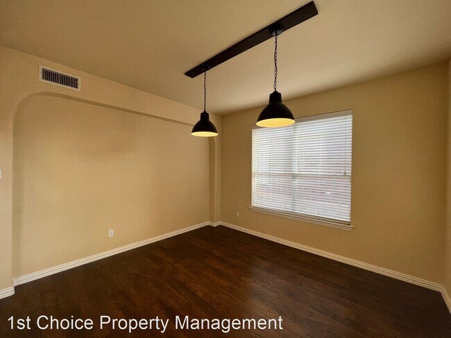 Building Photo - 4 br, 2.5 bath House - 9105 Silsby Dr